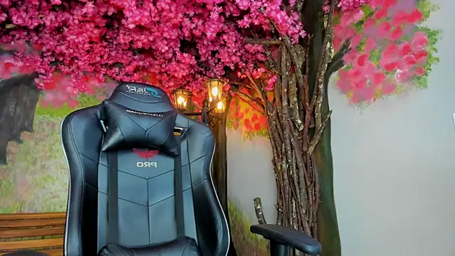 VenomDoll  online show from 12/19/25, 12:18