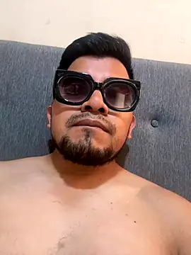 Manueldow1 online show from 12/18/25, 06:01