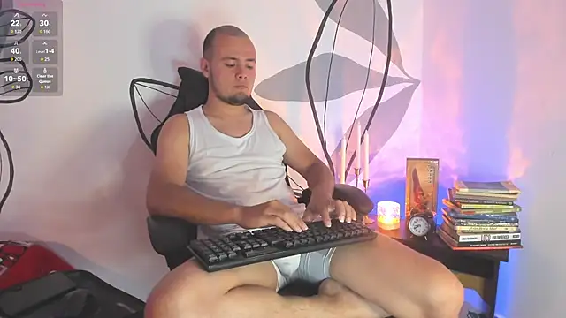 Snapshot of maaxtaylor_ chatting on 02/12/26, 11:10 maaxtaylor online show from 02/12/26, 11:10