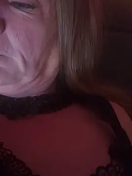 HotMilfLily online show from 12/20/25, 11:35