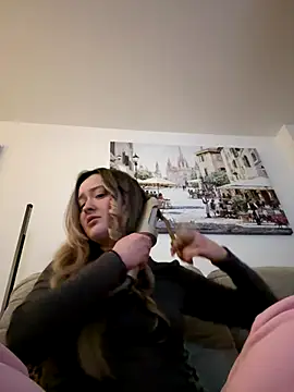 LilyLuck  online show from 01/07/26, 09:42