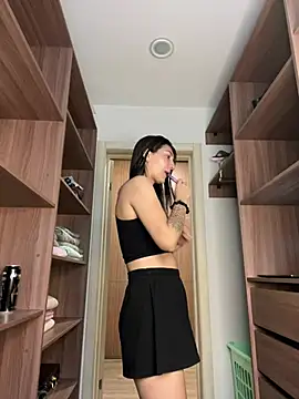 Snapshot of RussianGirls_ chatting on 06/24/26, 06:23 RussianGirls online show from 06/24/26, 06:23