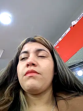 Snapshot of Ivy_enjoy chatting on 05/21/26, 05:43 Ivy enjoy online show from 05/21/26, 05:43