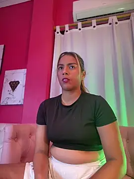 MiaSizzle online show from 02/01/26, 07:56