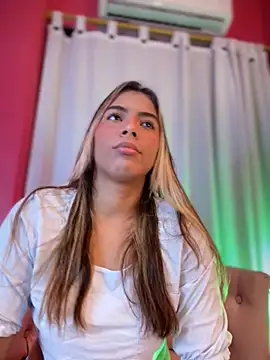 MiaSizzle online show from 02/04/26, 01:28