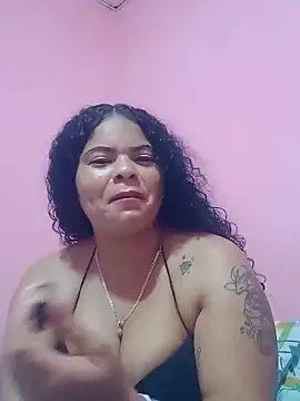 Snapshot of Fresa235 chatting on 12/19/25, 04:27 Fresa235 online show from 12/19/25, 04:27