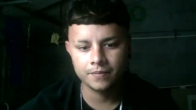 Snapshot of Sickbooy69 chatting on 05/15/26, 03:32 Sickbooy69 online show from 05/15/26, 03:32
