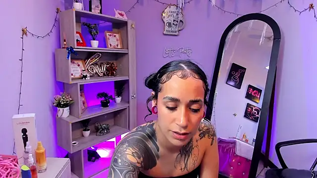 StaceyLeee online show from 02/15/26, 07:24