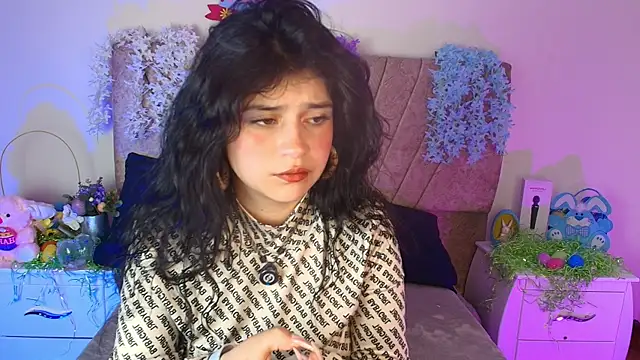 hannaa cute online show from 04/15/26, 12:32