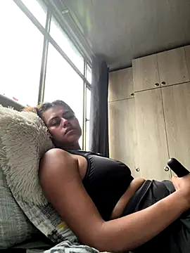 anna-evans09 online show from 01/05/26, 09:51