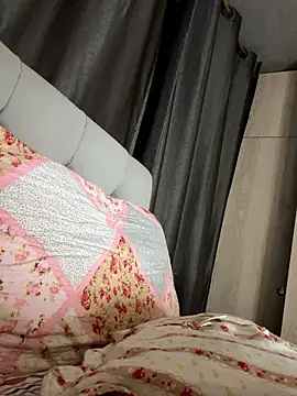 anna-evans09 online show from 01/15/26, 10:29