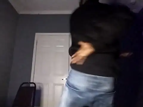 Cantgetenough0069 online show from 03/02/26, 12:00