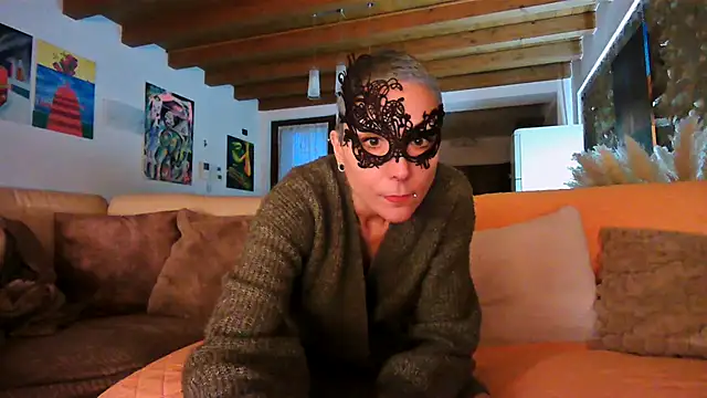 ErotiKat online show from 02/07/26, 04:48