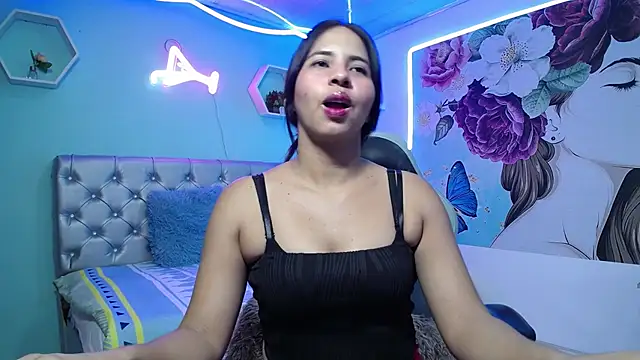 nicol ross19 online show from 02/12/26, 02:33