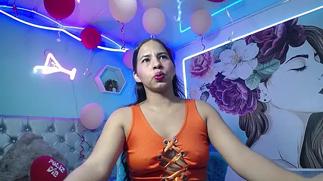 nicol ross19 online show from 02/21/26, 10:34