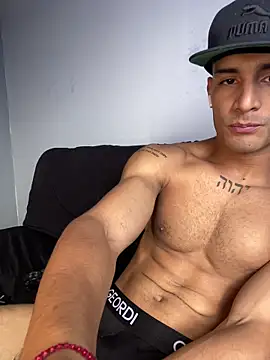 Maicol xxxx online show from 02/07/26, 03:42