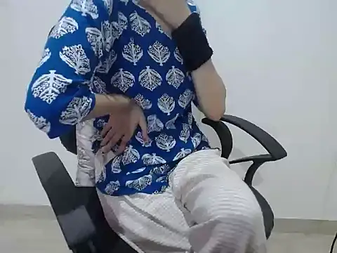 Farhana beautyfull online show from 04/03/26, 03:46