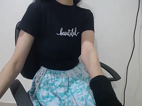 Farhana beautyfull online show from 04/18/26, 04:37