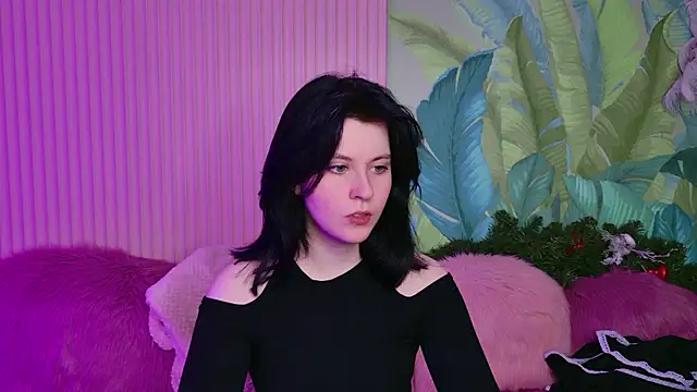 Milana Cold online show from 01/13/26, 08:46