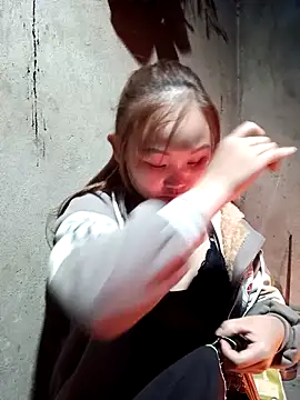 yula-bi online show from 02/11/26, 01:00