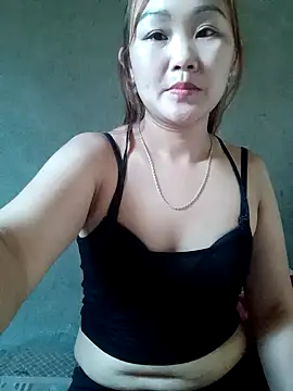 Snapshot of yula-bi chatting on 05/15/26, 11:25 yula-bi online show from 05/15/26, 11:25