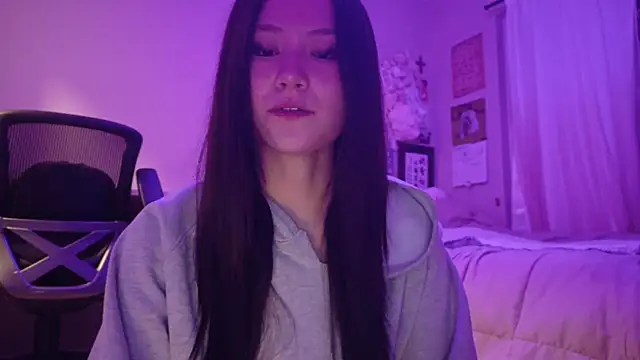 luvvivii online show from 02/11/26, 03:06