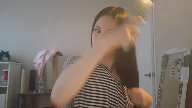 luvvivii online show from 03/10/26, 12:58