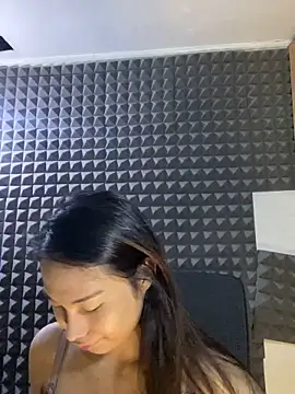 Yourtranscutie21 online show from 03/19/26, 10:04