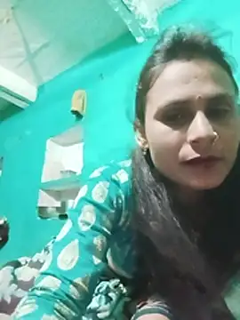 Snapshot of Cuty_priti chatting on 06/17/26, 04:39 Cuty priti online show from 06/17/26, 04:39