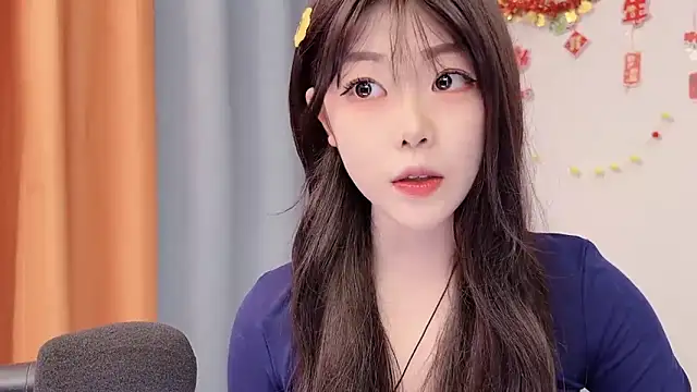 Snapshot of smalldaisy chatting on 02/22/26, 02:03 smalldaisy online show from 02/22/26, 02:03