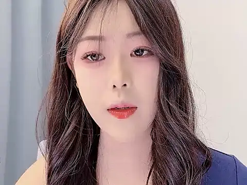 Snapshot of smalldaisy chatting on 01/14/26, 02:04 smalldaisy online show from 01/14/26, 02:04