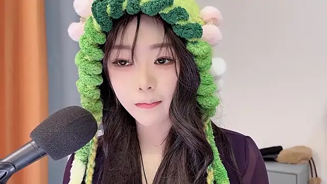 Snapshot of smalldaisy chatting on 02/03/26, 03:04 smalldaisy online show from 02/03/26, 03:04