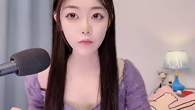 smalldaisy online show from 04/16/26, 02:56