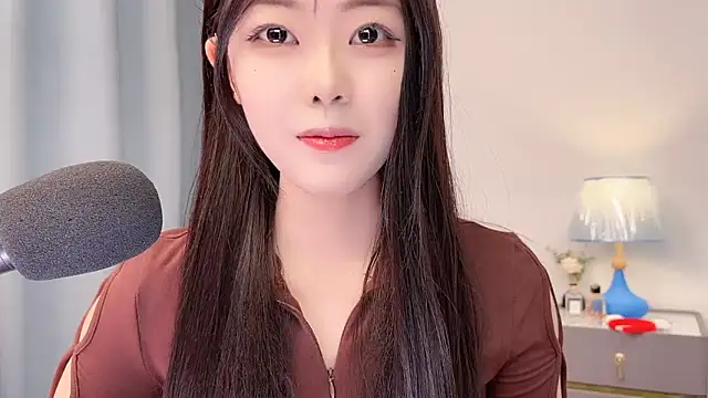 smalldaisy online show from 04/12/26, 02:48