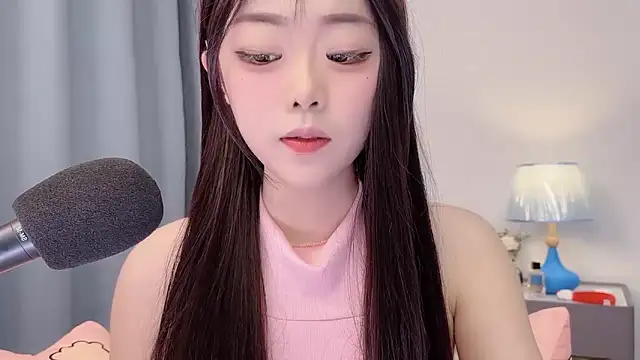 smalldaisy online show from 04/07/26, 02:46