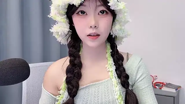 smalldaisy online show from 03/19/26, 02:11