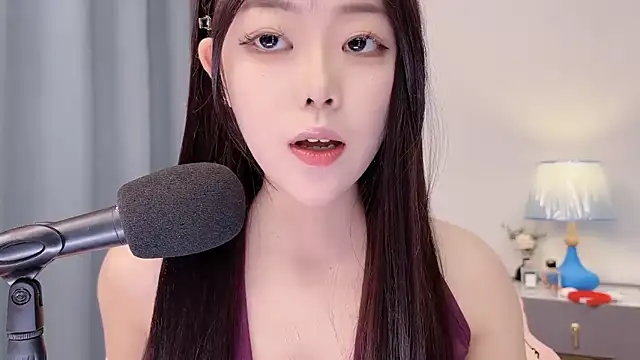 smalldaisy online show from 04/13/26, 02:48