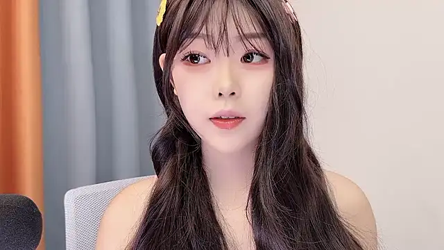 Snapshot of smalldaisy chatting on 02/13/26, 01:49 smalldaisy online show from 02/13/26, 01:49