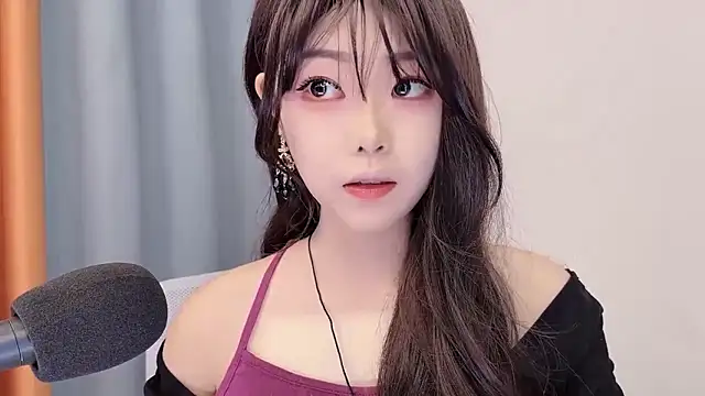 Snapshot of smalldaisy chatting on 02/11/26, 01:49 smalldaisy online show from 02/11/26, 01:49