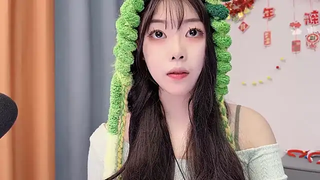 Snapshot of smalldaisy chatting on 02/27/26, 02:06 smalldaisy online show from 02/27/26, 02:06