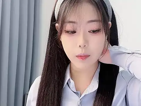 Snapshot of smalldaisy chatting on 01/06/26, 01:42 smalldaisy online show from 01/06/26, 01:42