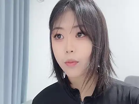 Snapshot of smalldaisy chatting on 12/22/25, 02:01 smalldaisy online show from 12/22/25, 02:01