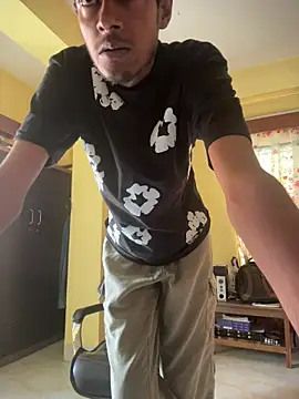 tooexpensive online show from 03/27/26, 02:53