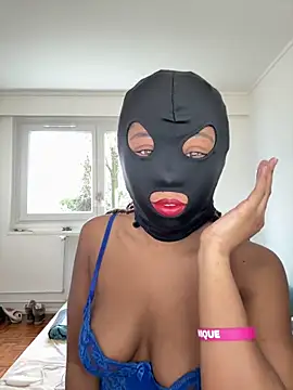 cassie miller velvet online show from 12/22/25, 11:21