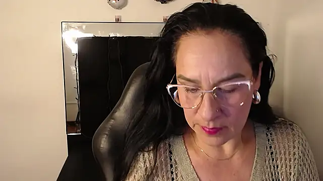 KiaraFoster online show from 12/19/25, 02:30