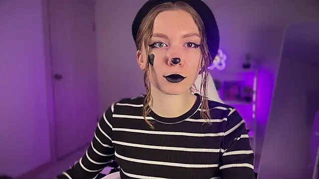 KellySunn online show from 03/27/26, 07:39