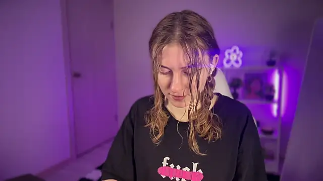 KellySunn online show from 03/21/26, 09:14