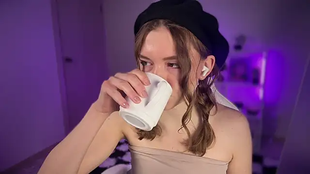 KellySunn online show from 04/21/26, 08:10