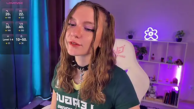 Snapshot of KellySunn chatting on 06/12/26, 08:12 KellySunn online show from 06/12/26, 08:12