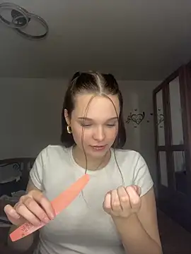 ElenaMariee online show from 12/19/25, 10:12